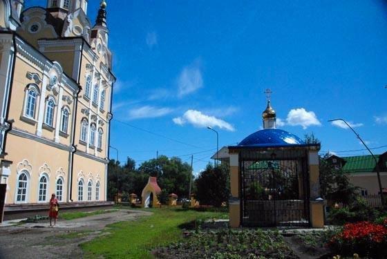 A Feltámadási Egyház (Tomsk) és a Cár Bell