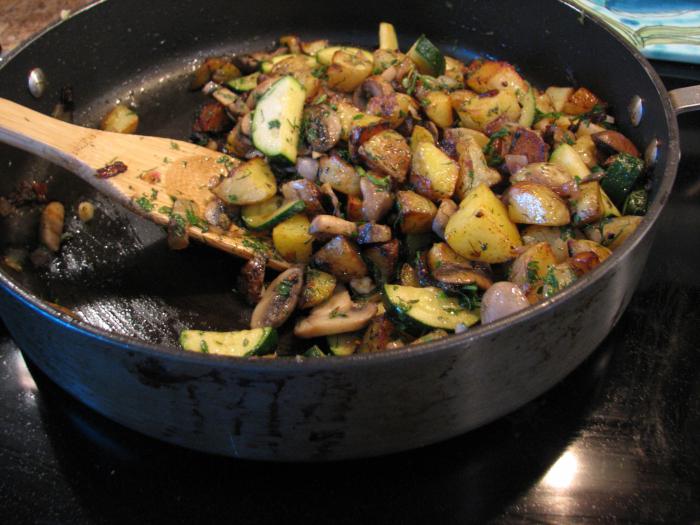 Hogyan olajozzak egy olajos lepkéket burgonyával - főzni és kiszolgálni