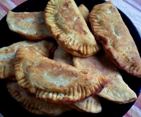 Hogyan főzni egy chebureki otthon? Recept a marhahúsból