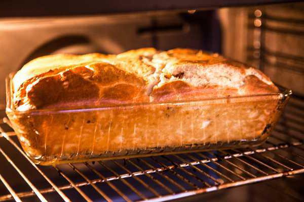 Jellied pite kefirrel és csirkével: recept