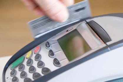 Hogyan tudom megkeresni a megtakarítási bankkártya egyenlegét interneten, SMS-en vagy ATM-en keresztül?