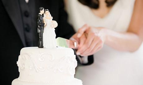 Jelentkezés a regisztrálónak: mennyit kell adni a házasságkötés előtt?